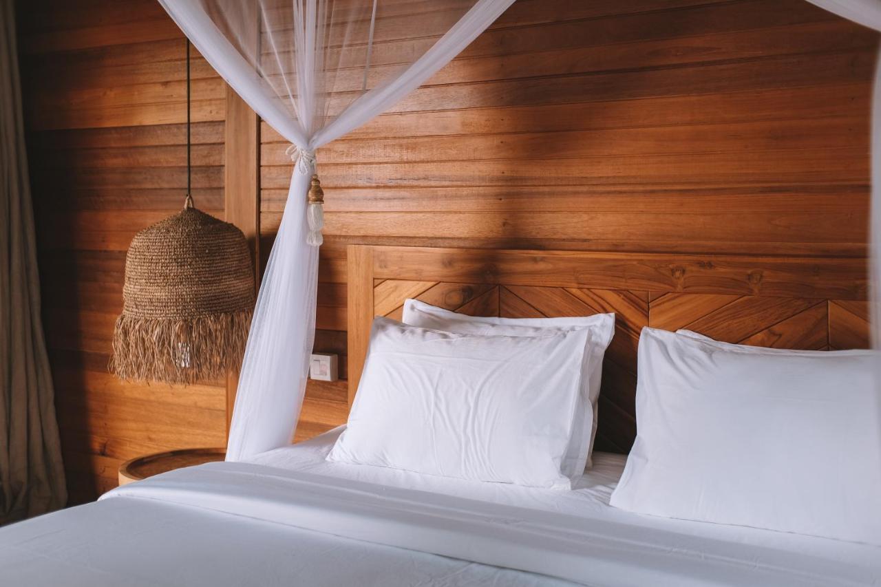 Diamond Beach Villas Tanglad Dış mekan fotoğraf